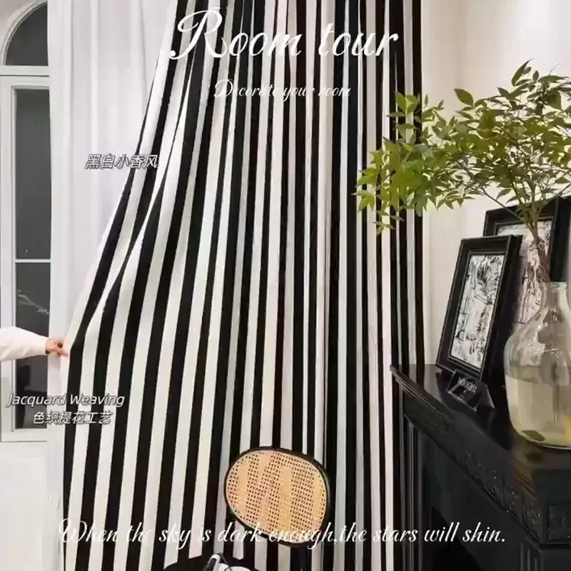 Vertical Striped Black and Whi - огляд і ціна Home Fragrance In French